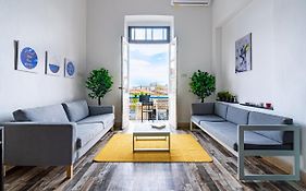 Bee Hostel